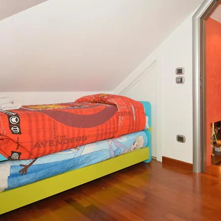 Apartment 2 Bedroom Awesome In