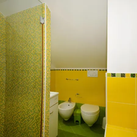 2 Bedroom Awesome In Avola