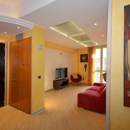 2 Bedroom Awesome In Apartment