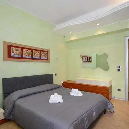 2 Bedroom Awesome In Apartment *