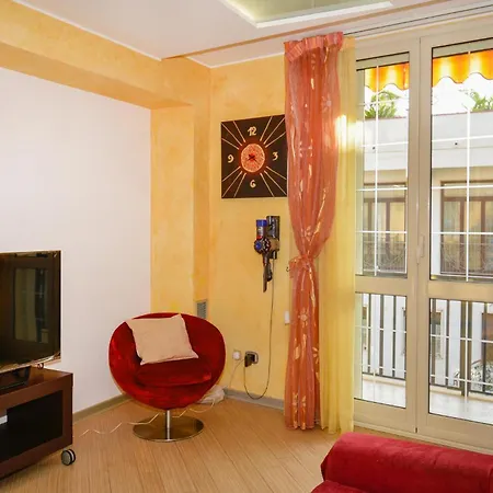 2 Bedroom Awesome In Avola